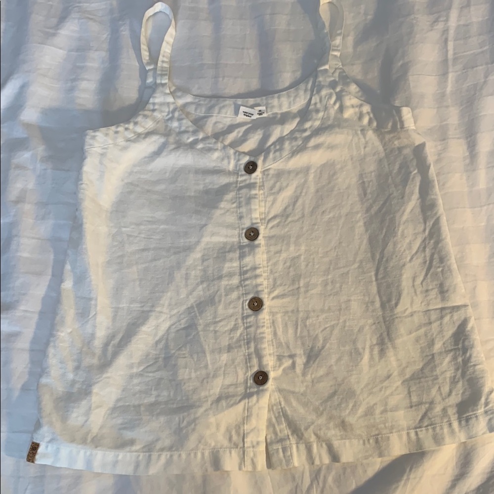 10Tree white organic cotton/hemp tank wooden buttons EUC